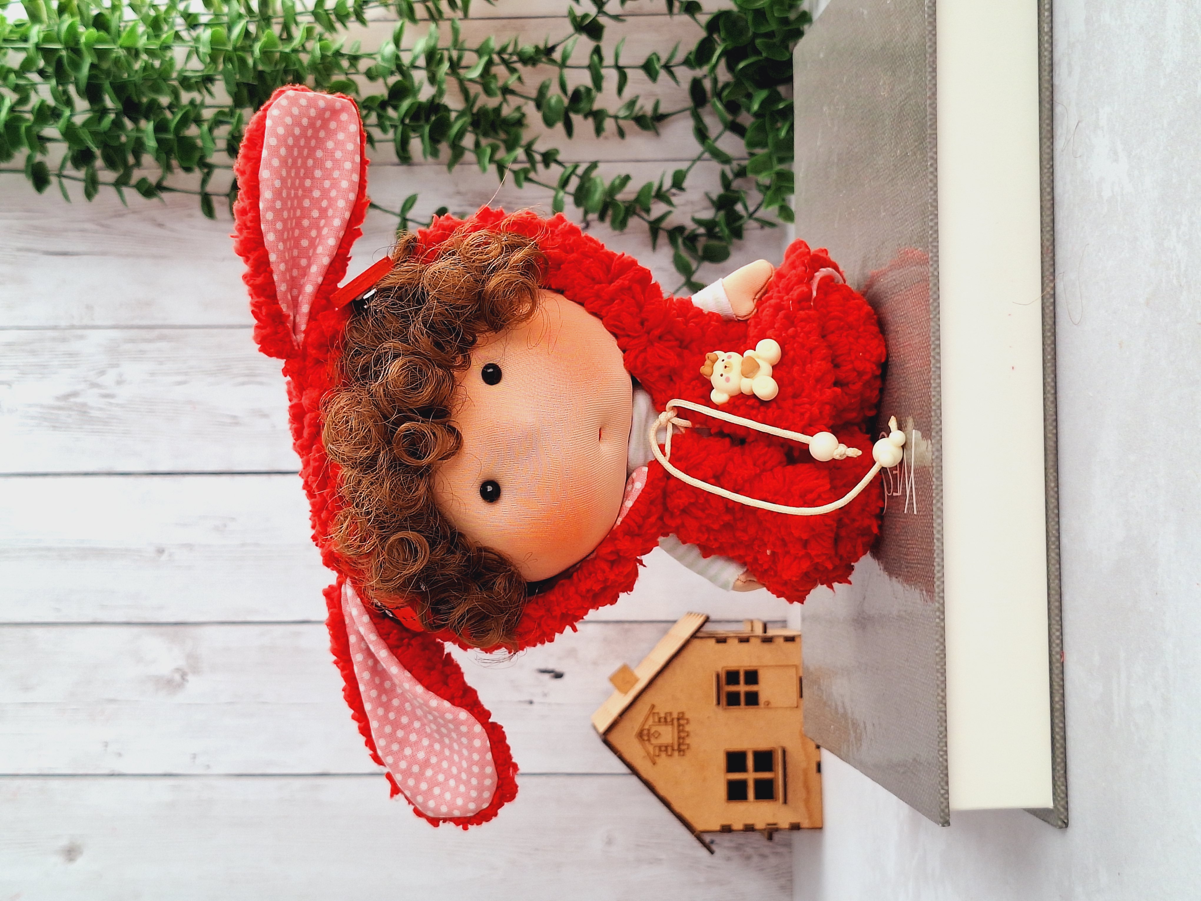 عروسک خرگوش پشمالو